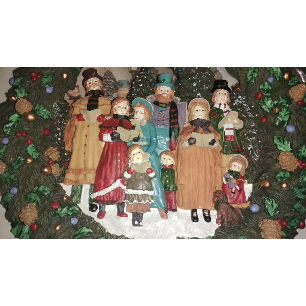 Vintage Christmas Treasures Resin Wreath Carolers old fashioned wall decor NEW